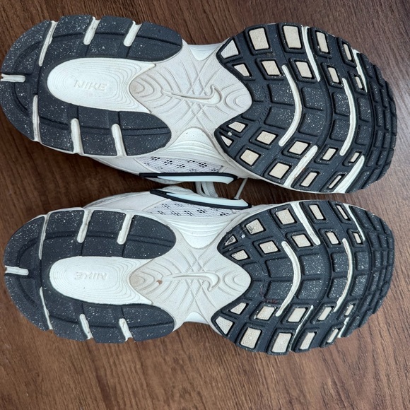 Nike V5 RNR - Picture 3 of 3